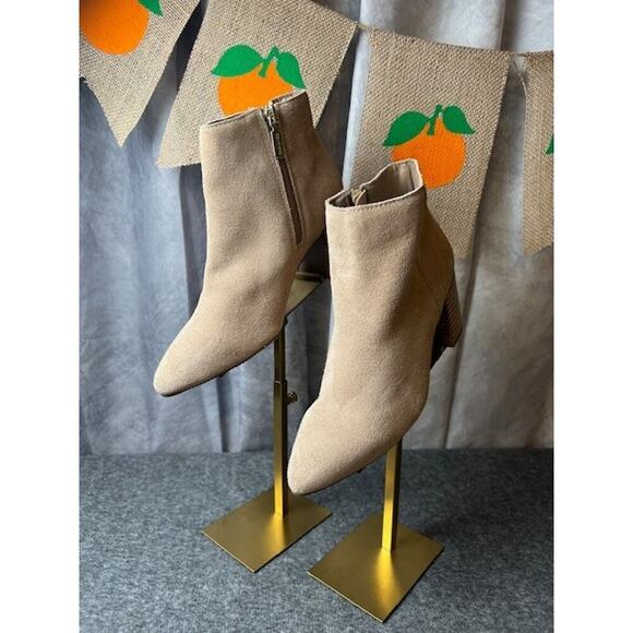 Blondo Shoes - Blondo Women's Tasel Waterproof Ankle Bootie Women's Size 5.5 Tan Suede